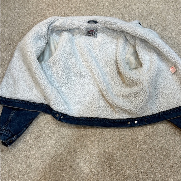 Vintage 80’s Levi's Men's Trucker 3 Denim Jacket with White Sherpa Lining - Picture 8 of 11
